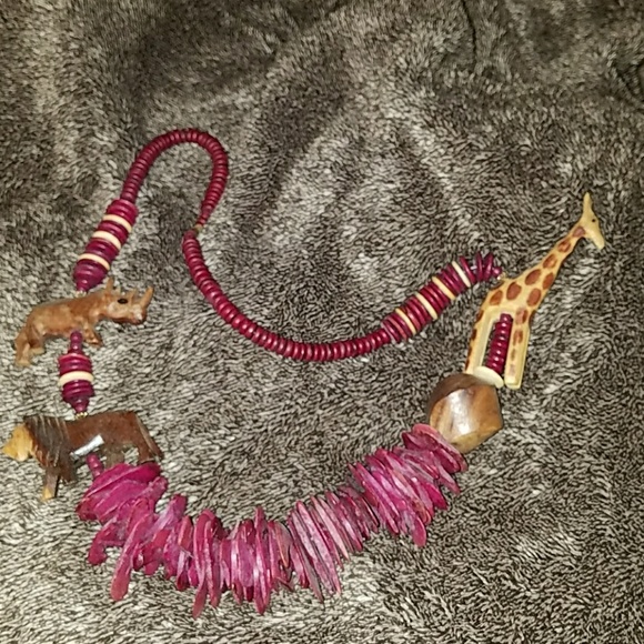 Vintage Jewelry - PM 147 huge, elaborate vintage animal necklace